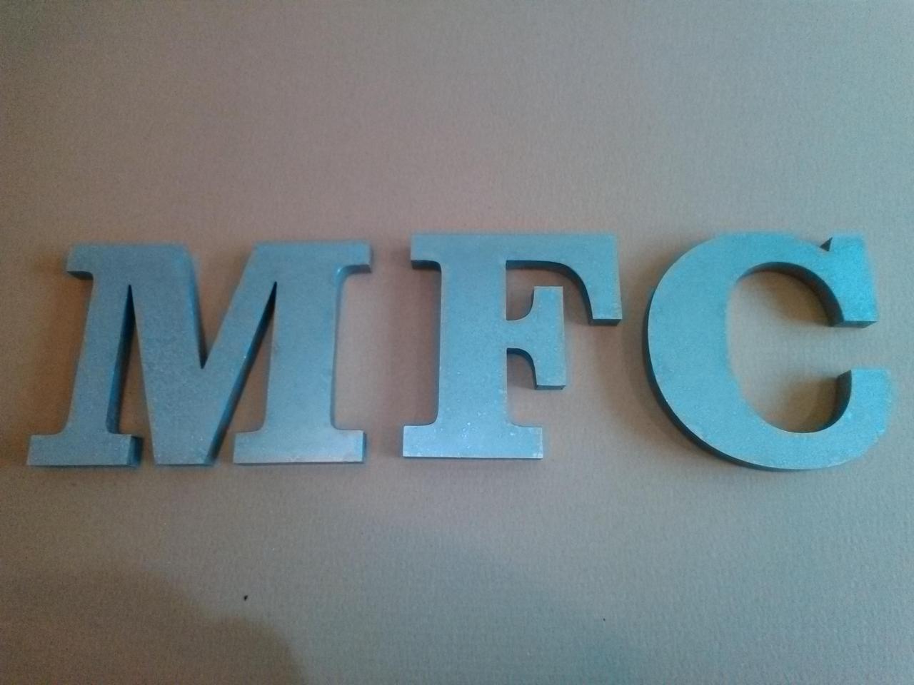 Lettre 3D en relief MFC