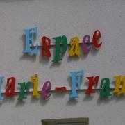 Lettre en bois espace culturel