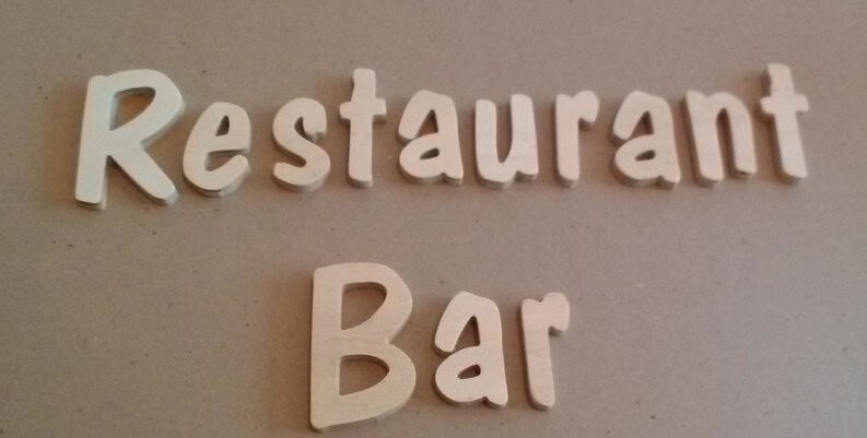 Lettre en bois restaurant