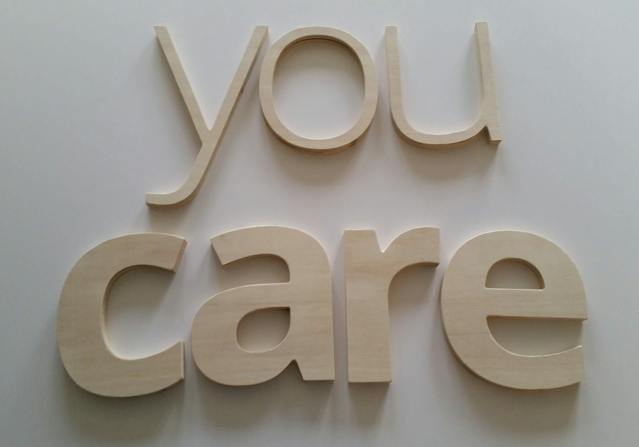 Lettre en bois you care