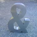 Lettre en relief
