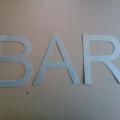 Lettre en zinc BAR
