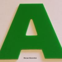 Lettre decorative plexi arial black