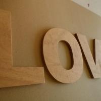 Lettre en bois love1