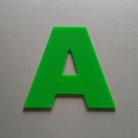 Lettre plexi arial black