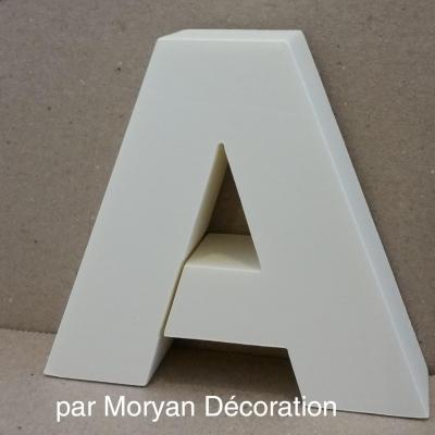 Lettre polystyrene decorative murale arial black