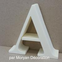 Lettre polystyrene decorative murale century
