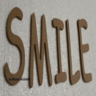 Lettres décoratives en bois à peindre ou à décorer SMILE